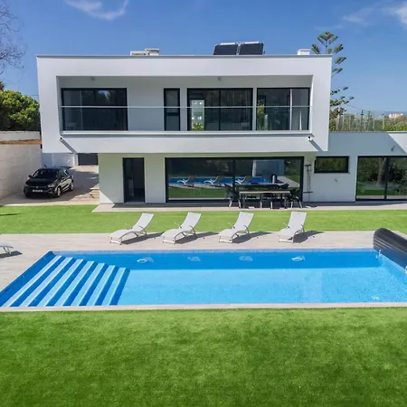 Luxury Private Pool, Parking, Free Wifi