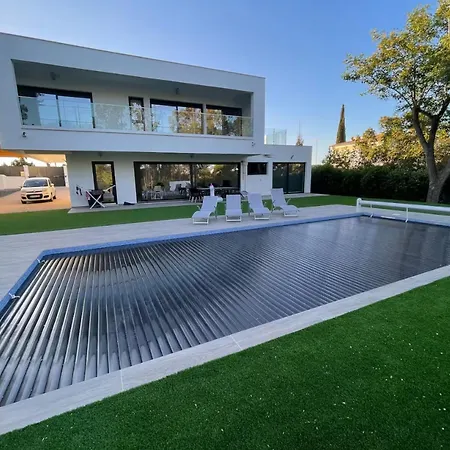 Luxury Private Pool, Parking, Free Wifi